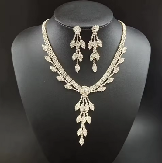 Leaf Tassels Long Length Rhinestones Necklace Earring Jewelry Set