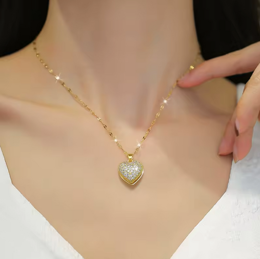 Luxury Pearl Peach Heart Pendant Necklace For Women - 18K Gold Plated
