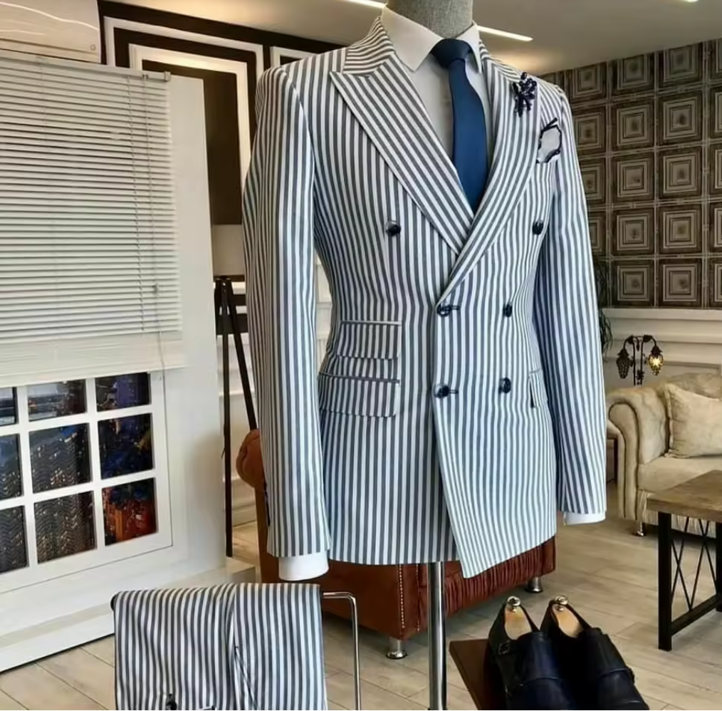Dm'fli Suits