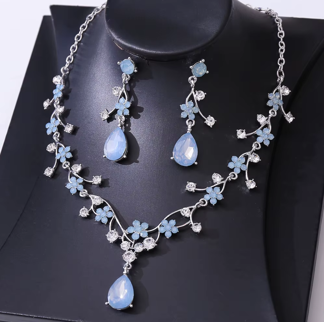 Starry Sky Flower Diamond Clavicular Chain Necklace Earring Set