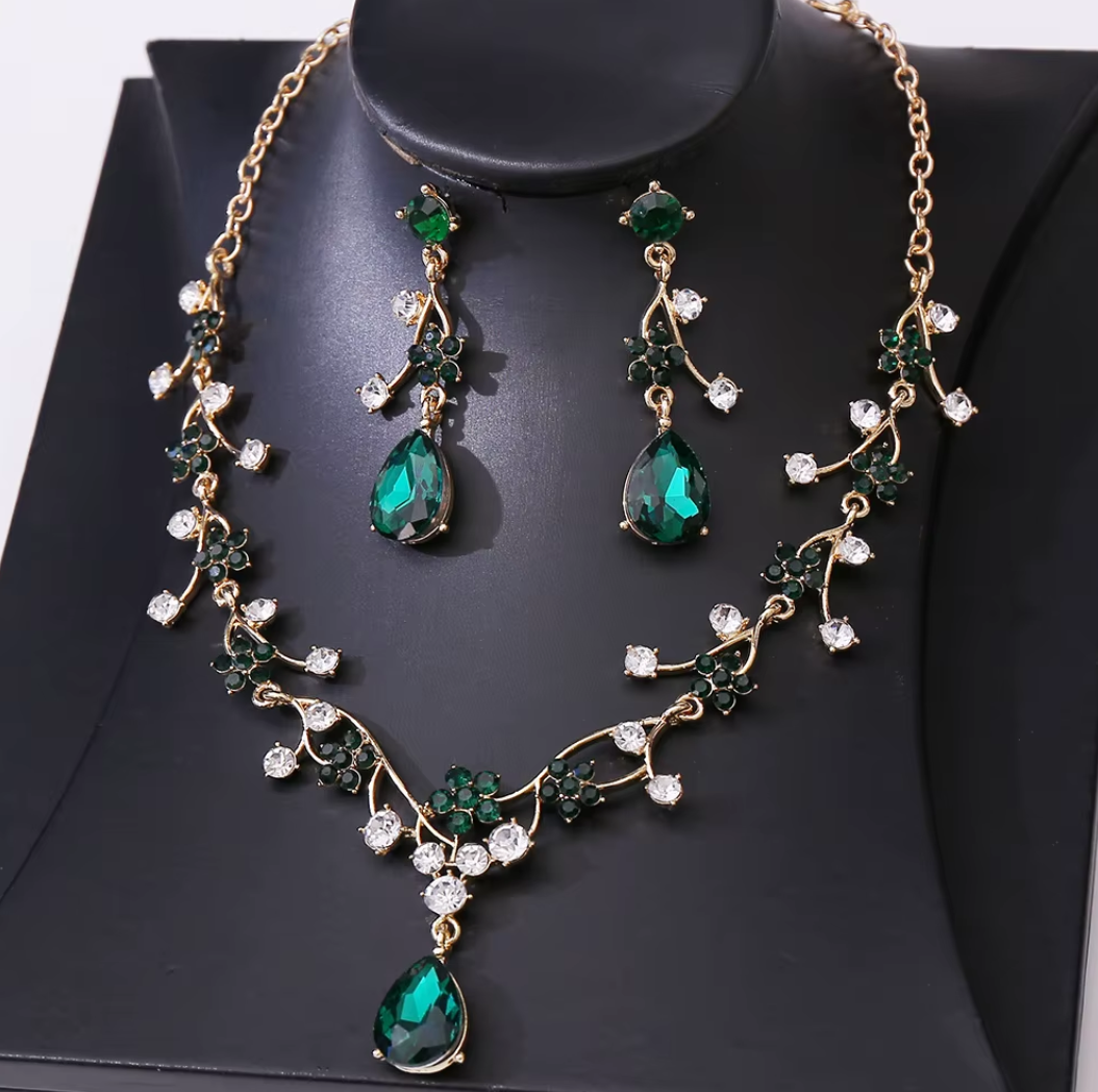 Starry Sky Flower Diamond Clavicular Chain Necklace Earring Set