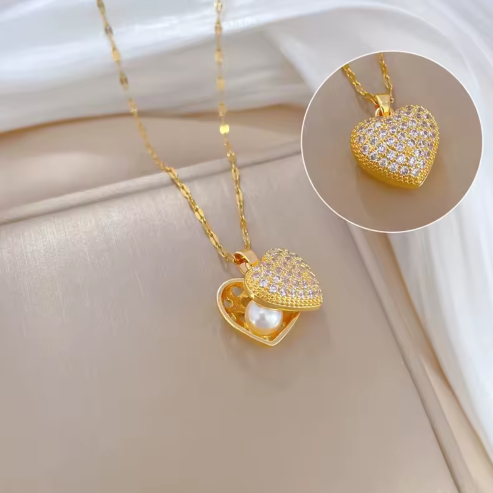 Luxury Pearl Peach Heart Pendant Necklace For Women - 18K Gold Plated