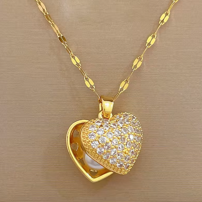 Luxury Pearl Peach Heart Pendant Necklace For Women - 18K Gold Plated